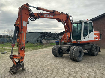 Pelle sur pneus ATLAS