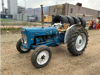 Tracteur agricole FORDSON