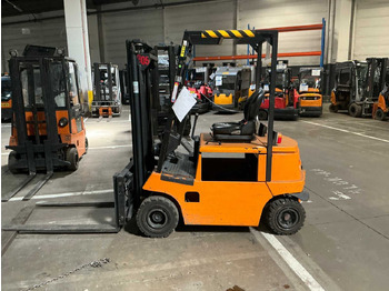 Chariot élévateur STILL