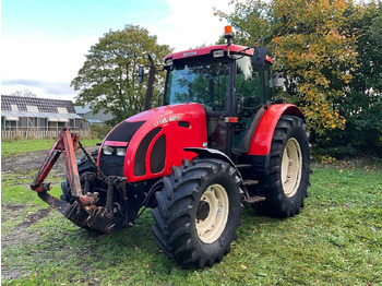 Tracteur agricole ZETOR