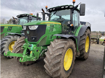 Tracteur agricole JOHN DEERE 6215R