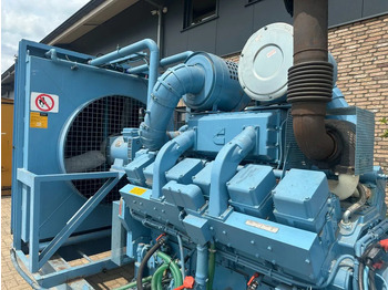 Groupe électrogène Cummins KTA 38 G1 Leroy Somer 800 kVA noodstroom generatorset as New ! 123 hours !: photos 3 Groupe électrogène Cummins KTA 38 G1 Leroy Somer 800 kVA noodstroom generatorset as New ! 123 hours !: photos 3