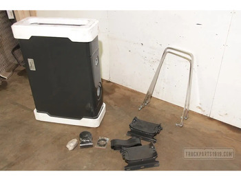 Hydraulique pour Camion neuf ZF NSOF0135086RC00 Hydr. tank achter cab 135 Ltr: photos 3 Hydraulique pour Camion neuf ZF NSOF0135086RC00 Hydr. tank achter cab 135 Ltr: photos 3