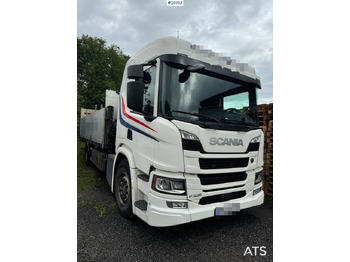 Camion plateau SCANIA P 320