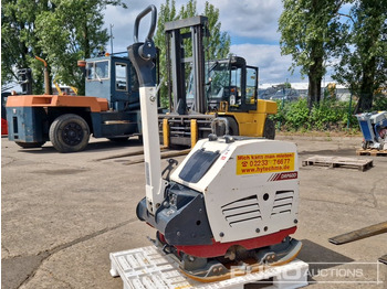 Travaux routiers DYNAPAC