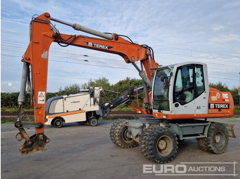 Pelle sur pneus TEREX