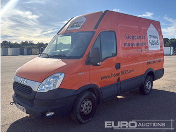 Fourgon utilitaire IVECO Daily