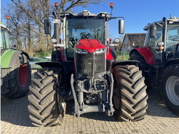 Tracteur agricole MASSEY FERGUSON 200 series