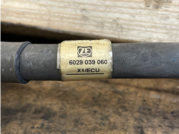 Câble/ Fil pour Camion ZF EST CABEL 6029039060: photos 2 Câble/ Fil pour Camion ZF EST CABEL 6029039060: photos 2