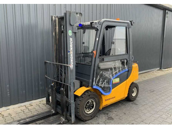 Chariot élévateur à gaz JUNGHEINRICH TFG 425