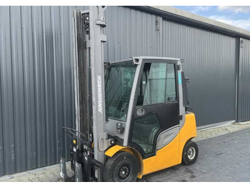 Chariot élévateur à gaz JUNGHEINRICH TFG 425