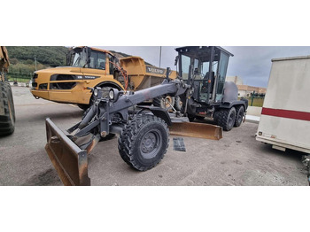 Niveleuse NEW HOLLAND