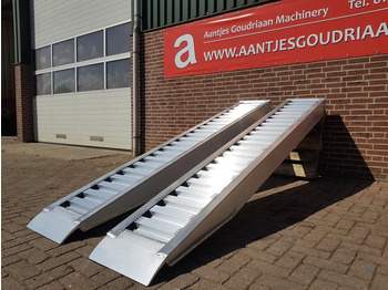 Rampe de chargement neuf Oprijplanken 3000x450 mm: photos 4