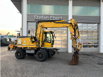 Pelle sur pneus LIEBHERR A 900