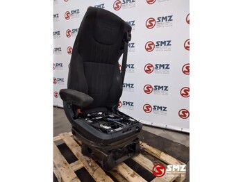 Cabine et intérieur DAF XF 106