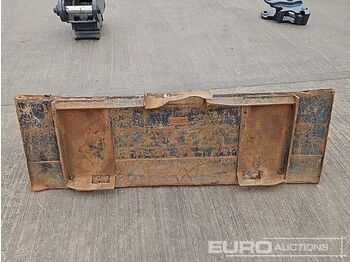 Godet 60" Loading Bucket to suit Skidsteer Loader: photos 4 Godet 60" Loading Bucket to suit Skidsteer Loader: photos 4