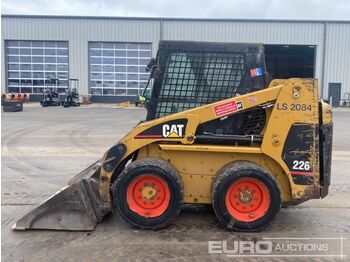 Mini chargeuse CAT 226: photos 2 Mini chargeuse CAT 226: photos 2