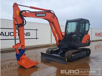 Mini pelle DOOSAN DX60