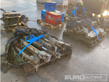Matériel de chantier Pallet of Parts (2 of): photos 4 Matériel de chantier Pallet of Parts (2 of): photos 4
