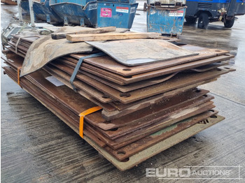 Matériel de chantier Pallet of Various Sized Steel Plates: photos 5