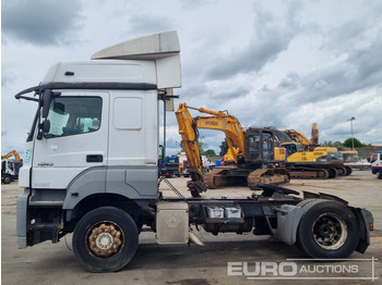 Tracteur routier 2011 Mercedes 4x2, Slider (Spares, Non Runner): photos 2