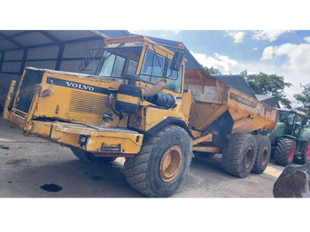 Tombereau articulé VOLVO A25C