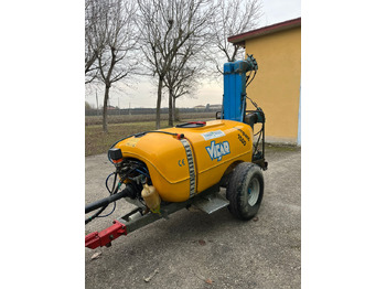 Pulvérisateur traîné