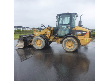 Chargeuse sur pneus CATERPILLAR 906H