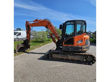 Mini pelle DOOSAN DX85R-3