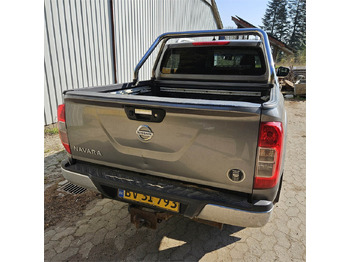 Pick-up Nissan Navara: photos 4