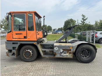 Tracteur portuaire MAFI