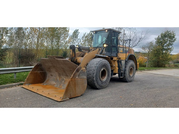 Chargeuse sur pneus CATERPILLAR 966M