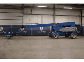 Nacelle télescopique JLG