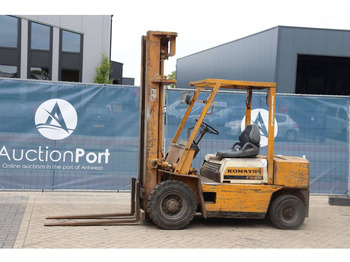 Chariot élévateur diesel KOMATSU
