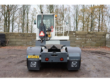 Tracteur portuaire MOL YM 180/4X2: photos 5