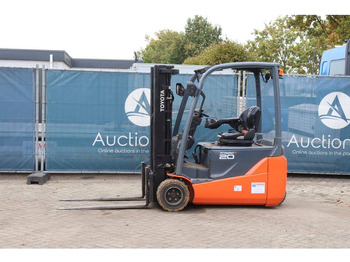 Chariot élévateur électrique TOYOTA