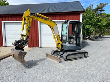 Mini pelle NEW HOLLAND