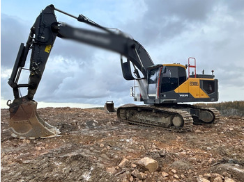 Pelle sur chenille VOLVO EC300EL