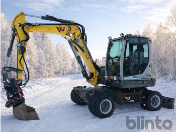 Pelle sur pneus WACKER