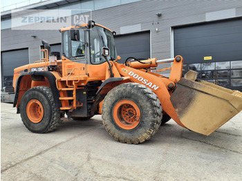 Chargeuse sur pneus DOOSAN DL300