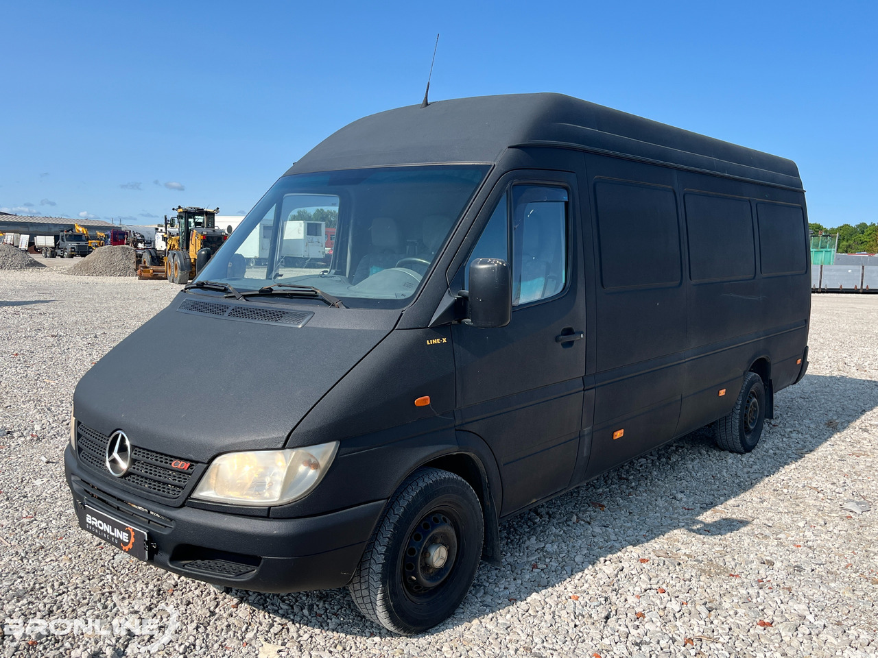 2004 Mercedes-Benz Sprinter 313 CDI 2.2d 95kW - Fourgon utilitaire: photos 1 2004 Mercedes-Benz Sprinter 313 CDI 2.2d 95kW - Fourgon utilitaire: photos 1
