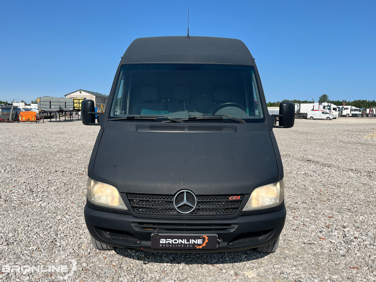 2004 Mercedes-Benz Sprinter 313 CDI 2.2d 95kW - Fourgon utilitaire: photos 3 2004 Mercedes-Benz Sprinter 313 CDI 2.2d 95kW - Fourgon utilitaire: photos 3