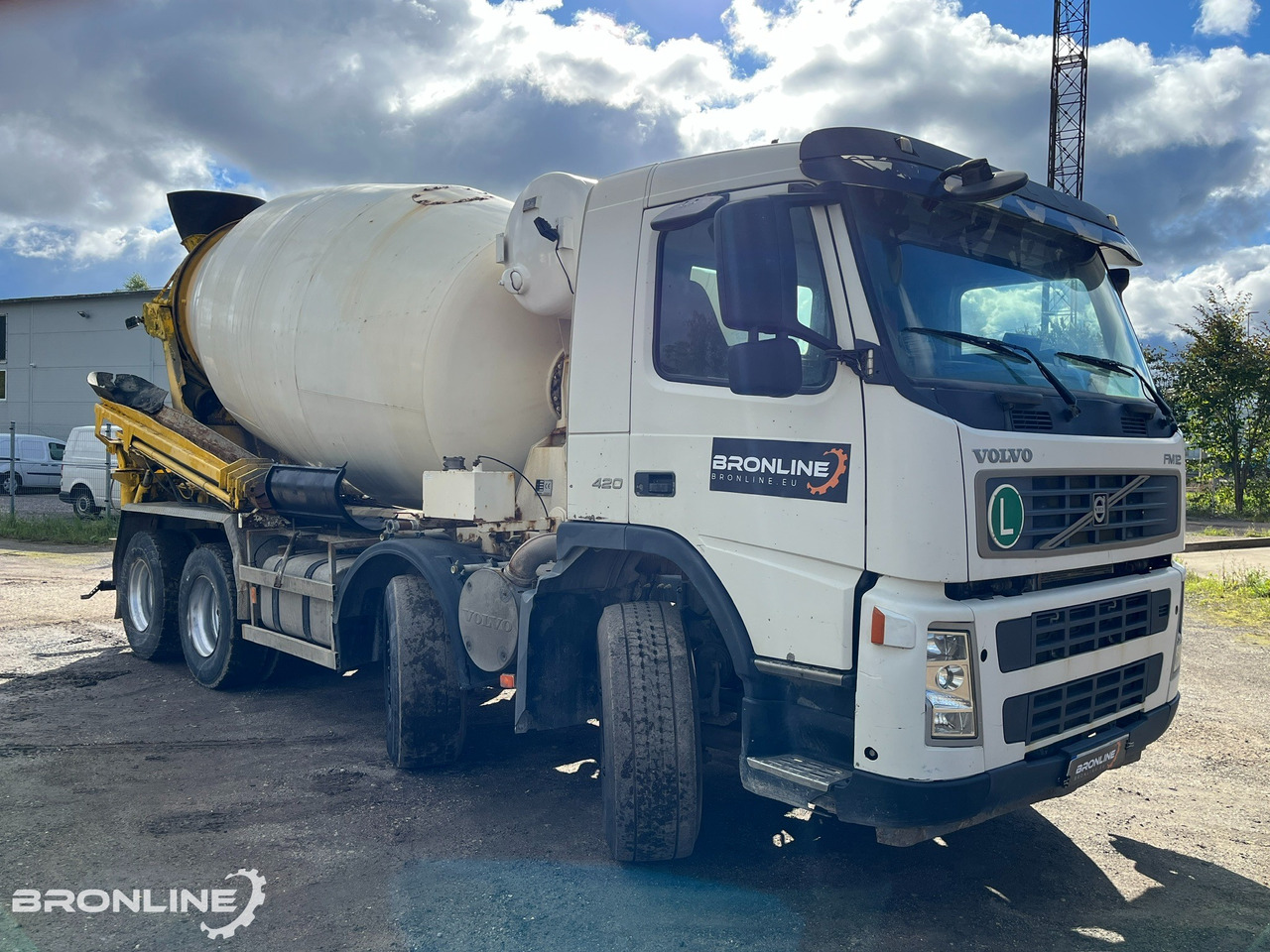 2004 Volvo FM12 420 8x4 Intermix 10m³ - Camion malaxeur: photos 2 2004 Volvo FM12 420 8x4 Intermix 10m³ - Camion malaxeur: photos 2