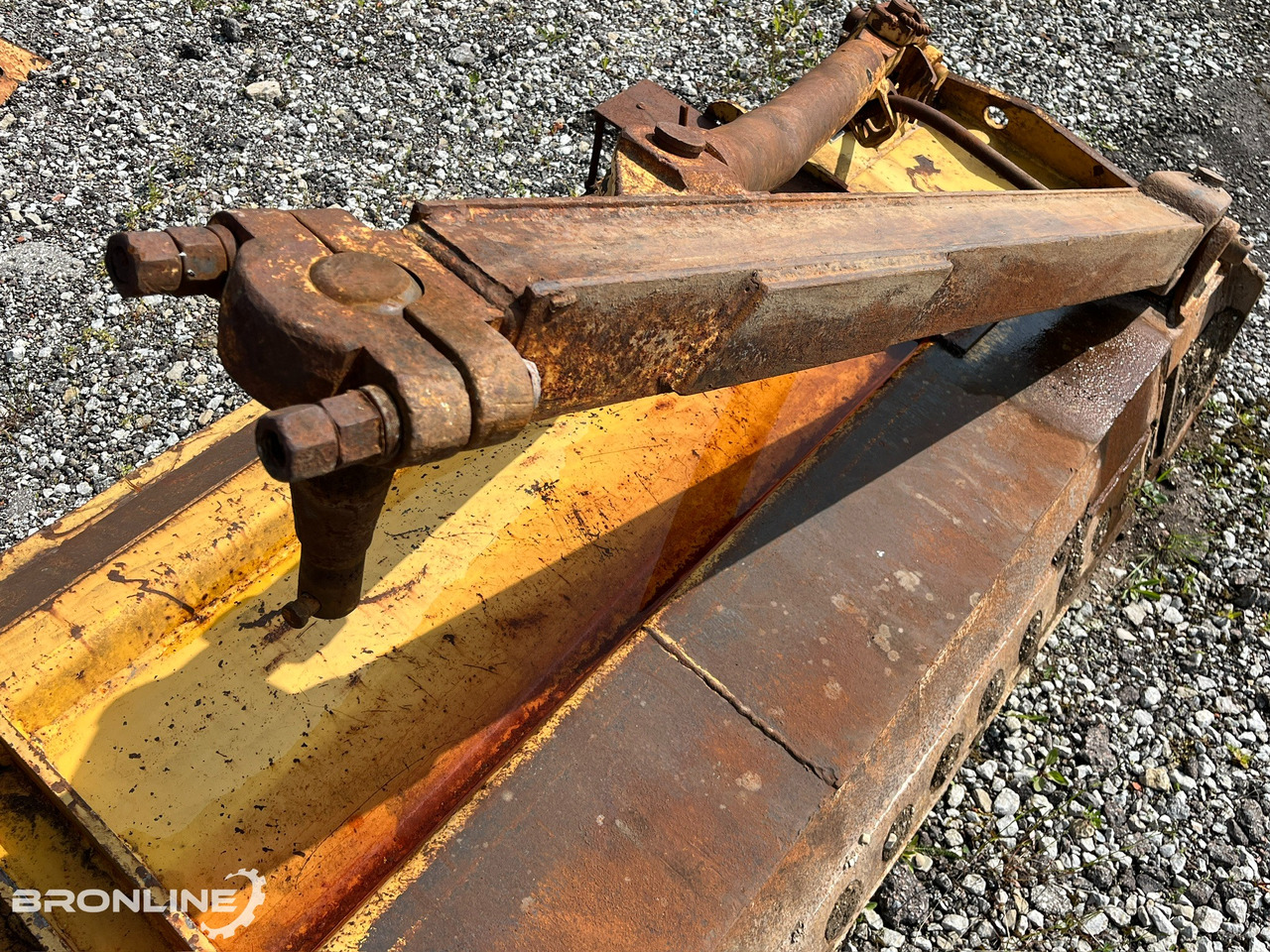 Bulldozer 2006 T10M B10M Buldozer/Buldooser: photos 23 Bulldozer 2006 T10M B10M Buldozer/Buldooser: photos 23