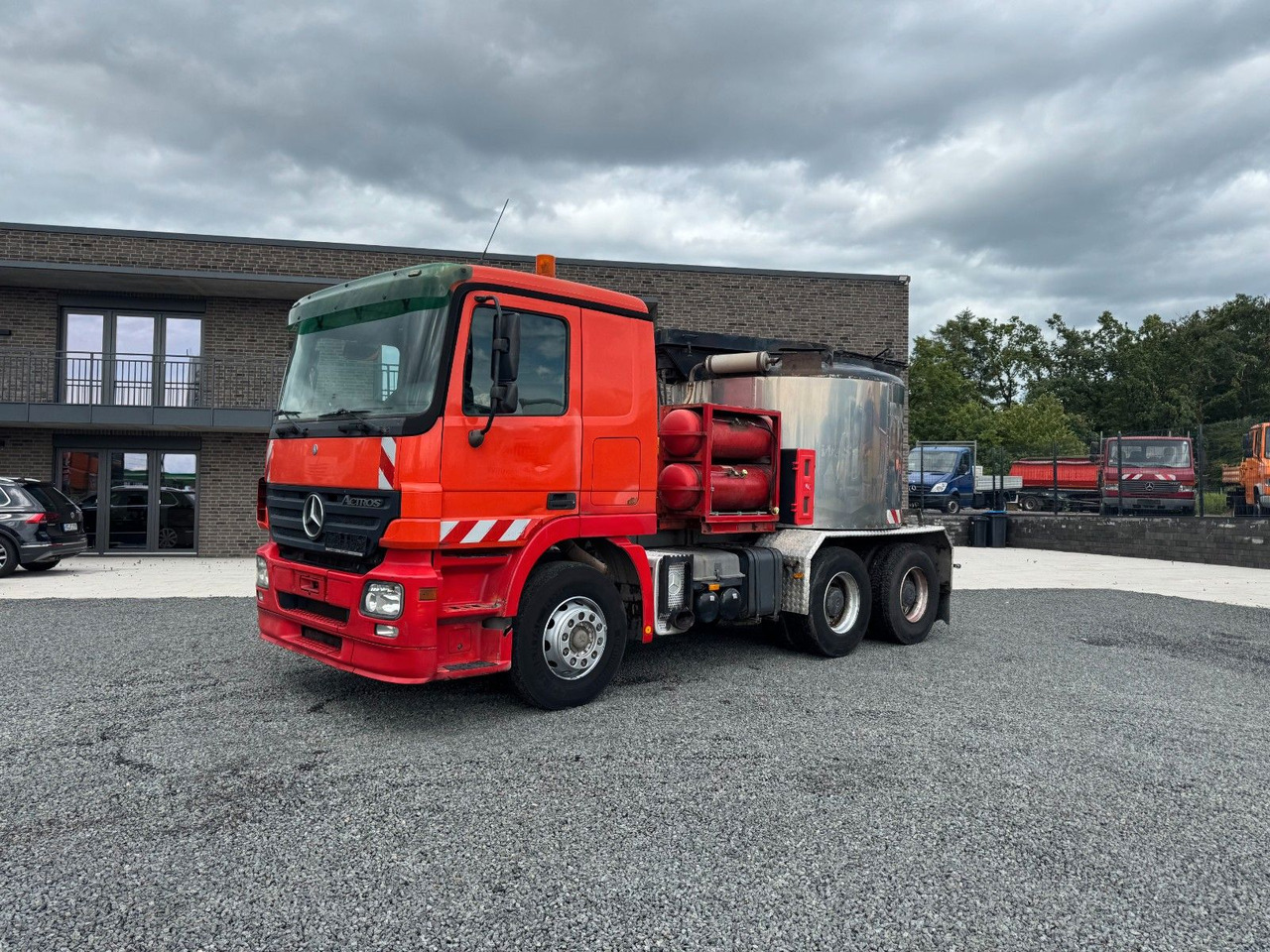 Mercedes-Benz Actros 2641 LS 6x4 Asphaltkocher 6x4 - Camion: photos 2 Mercedes-Benz Actros 2641 LS 6x4 Asphaltkocher 6x4 - Camion: photos 2
