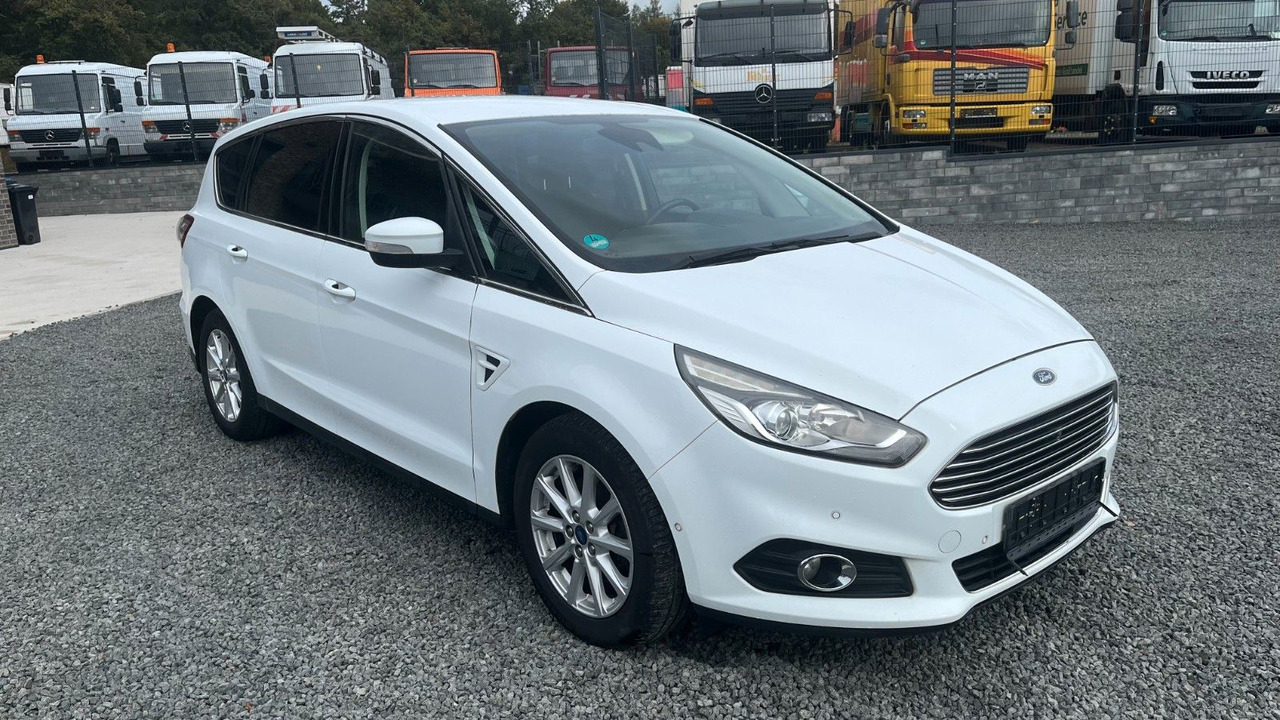 Ford S-Max S-MAX Titanium 2.0 TDCI - Voiture break: photos 3 Ford S-Max S-MAX Titanium 2.0 TDCI - Voiture break: photos 3