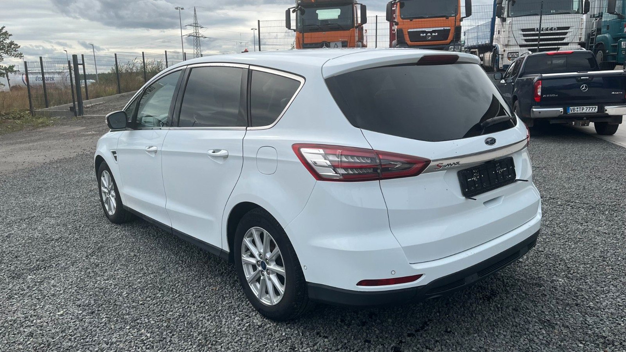 Ford S-Max S-MAX Titanium 2.0 TDCI - Voiture break: photos 5 Ford S-Max S-MAX Titanium 2.0 TDCI - Voiture break: photos 5