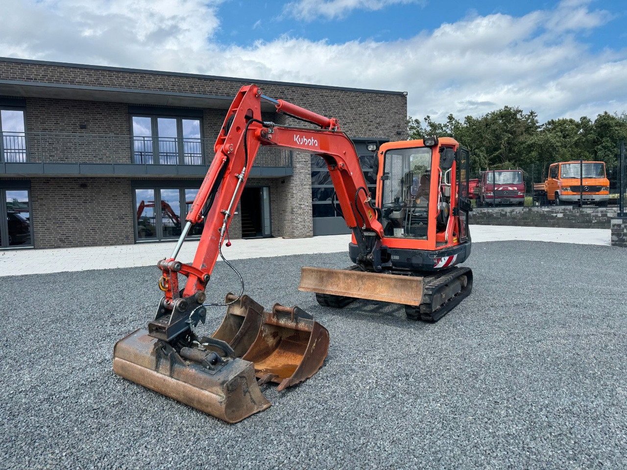 Kubota KX 121-3a KX121 Minibagger Monoausleger 3xLöffel - Mini pelle: photos 2 Kubota KX 121-3a KX121 Minibagger Monoausleger 3xLöffel - Mini pelle: photos 2