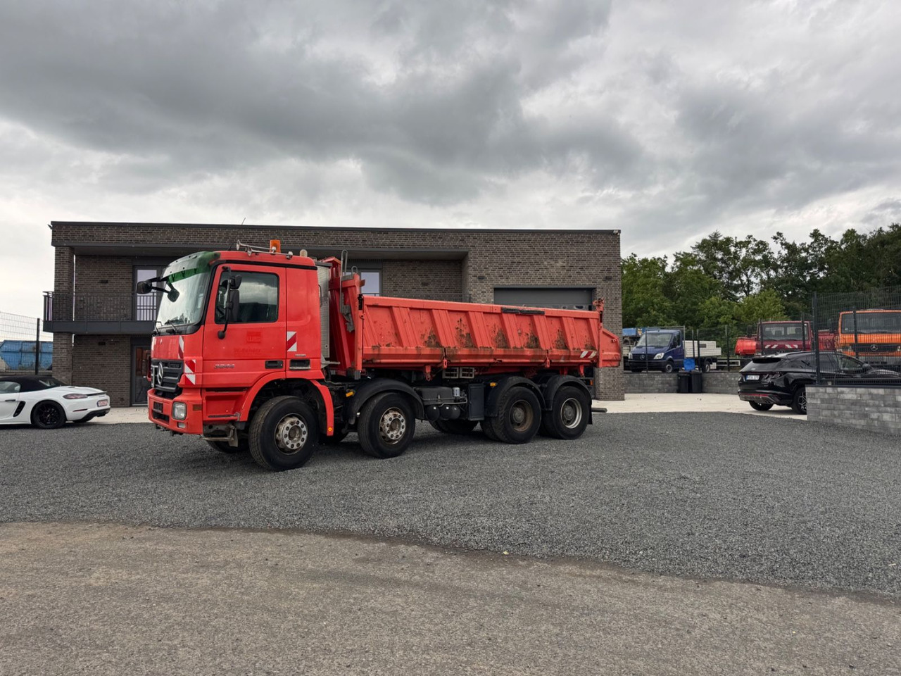 Mercedes-Benz Actros 3244 Dreiseitenkipper Meiller Bordm 8x4 - Camion benne: photos 1 Mercedes-Benz Actros 3244 Dreiseitenkipper Meiller Bordm 8x4 - Camion benne: photos 1