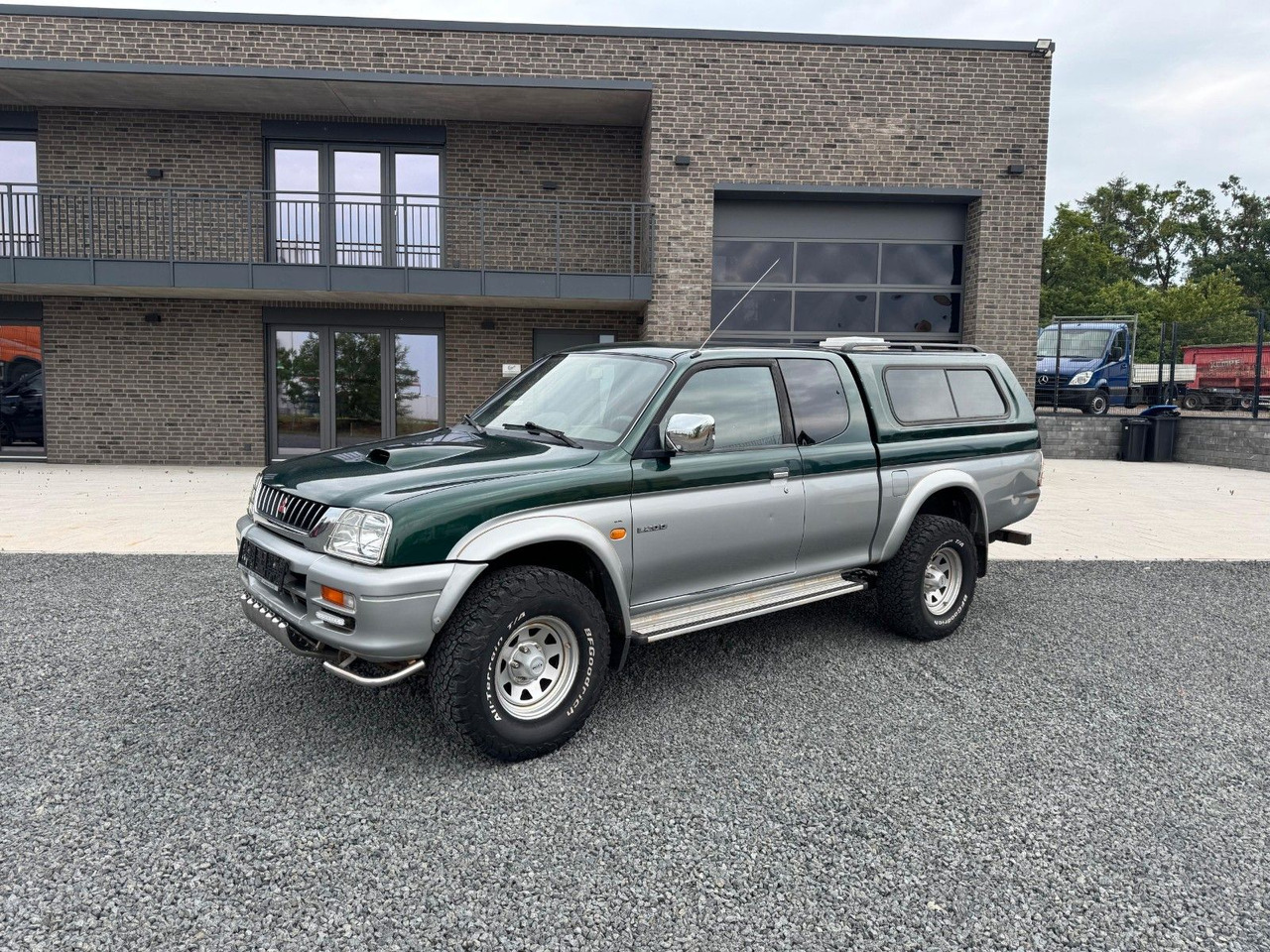 Mitsubishi L200 Klima - SUV: photos 1 Mitsubishi L200 Klima - SUV: photos 1